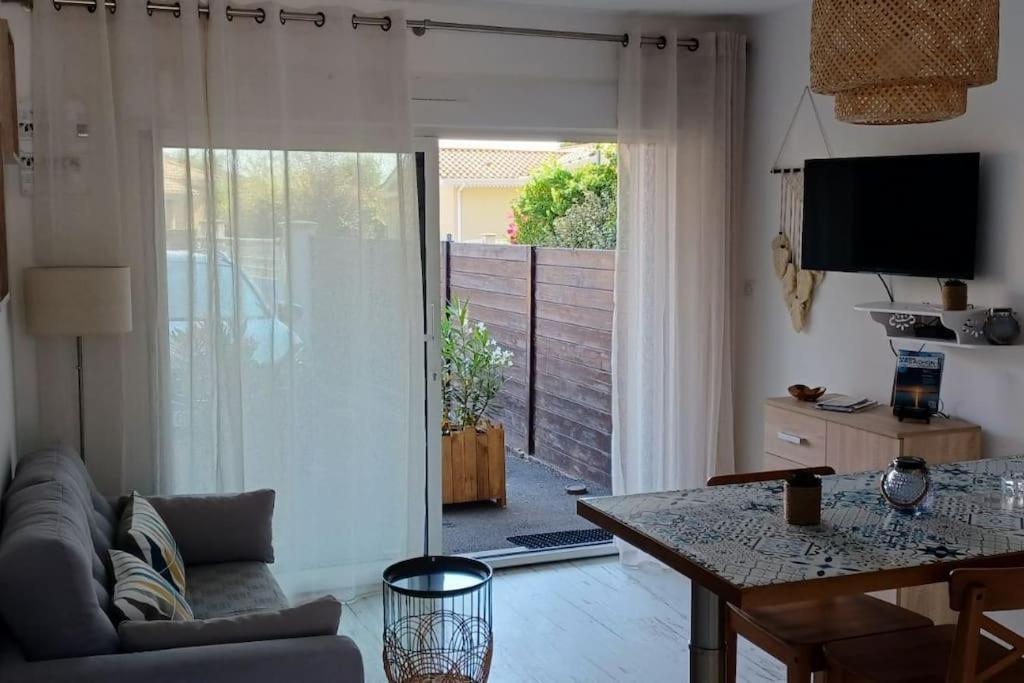Appartement 2 Pieces, 1 Chambre, Terrasse Gujan-Mestras Bagian luar foto